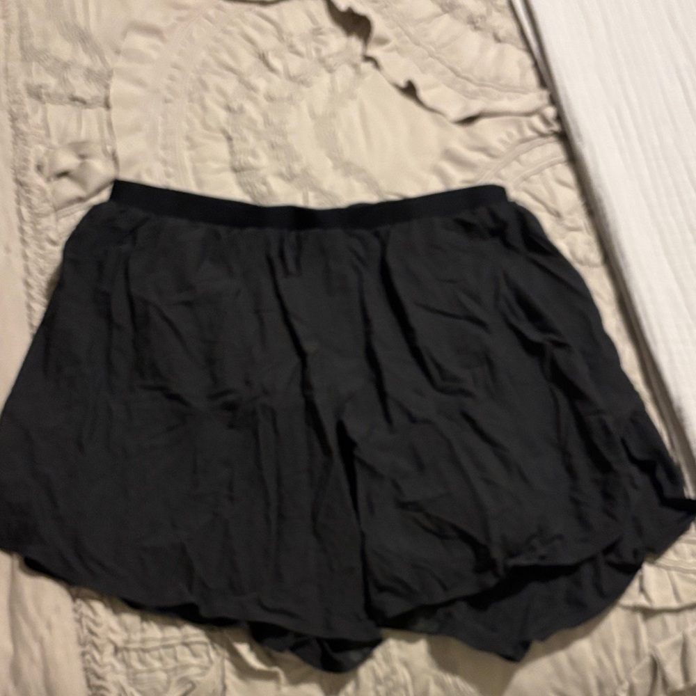 Men’s Lululemon Black Shorts, XL, great condition! Worn once.